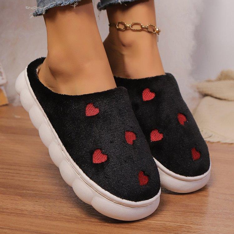 Heart Round Toe Flat Slippers - Trendy by Luna