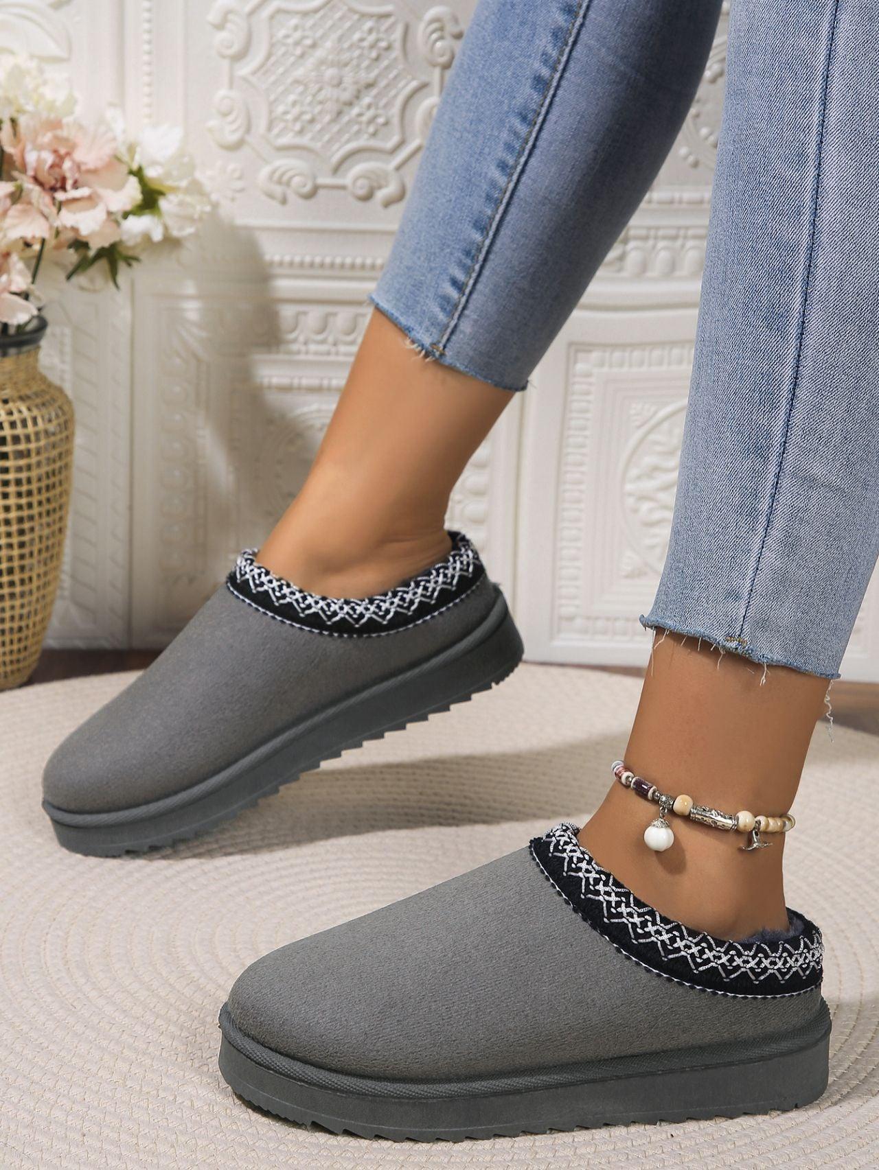 Round Toe Platform Slippers - Trendy by Luna