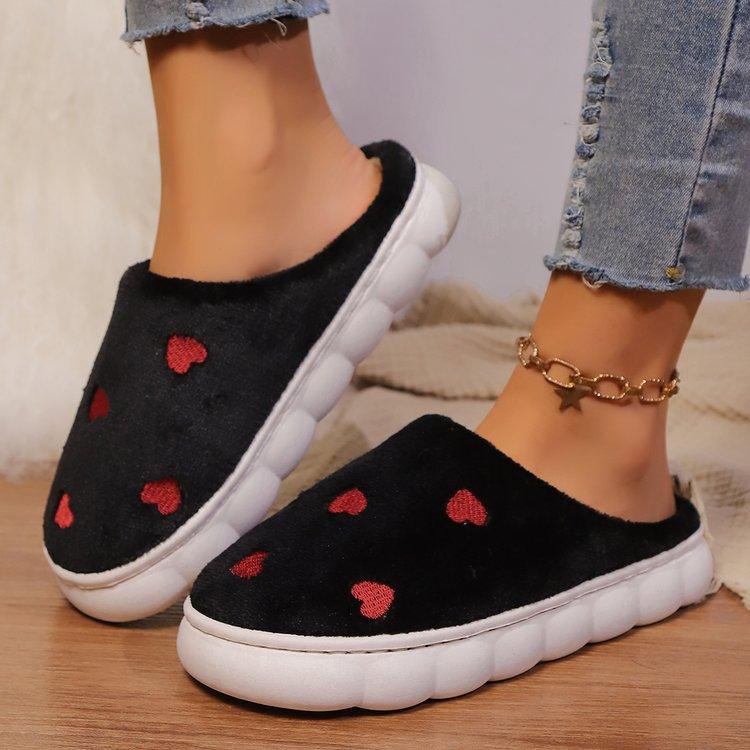 Heart Round Toe Flat Slippers - Trendy by Luna